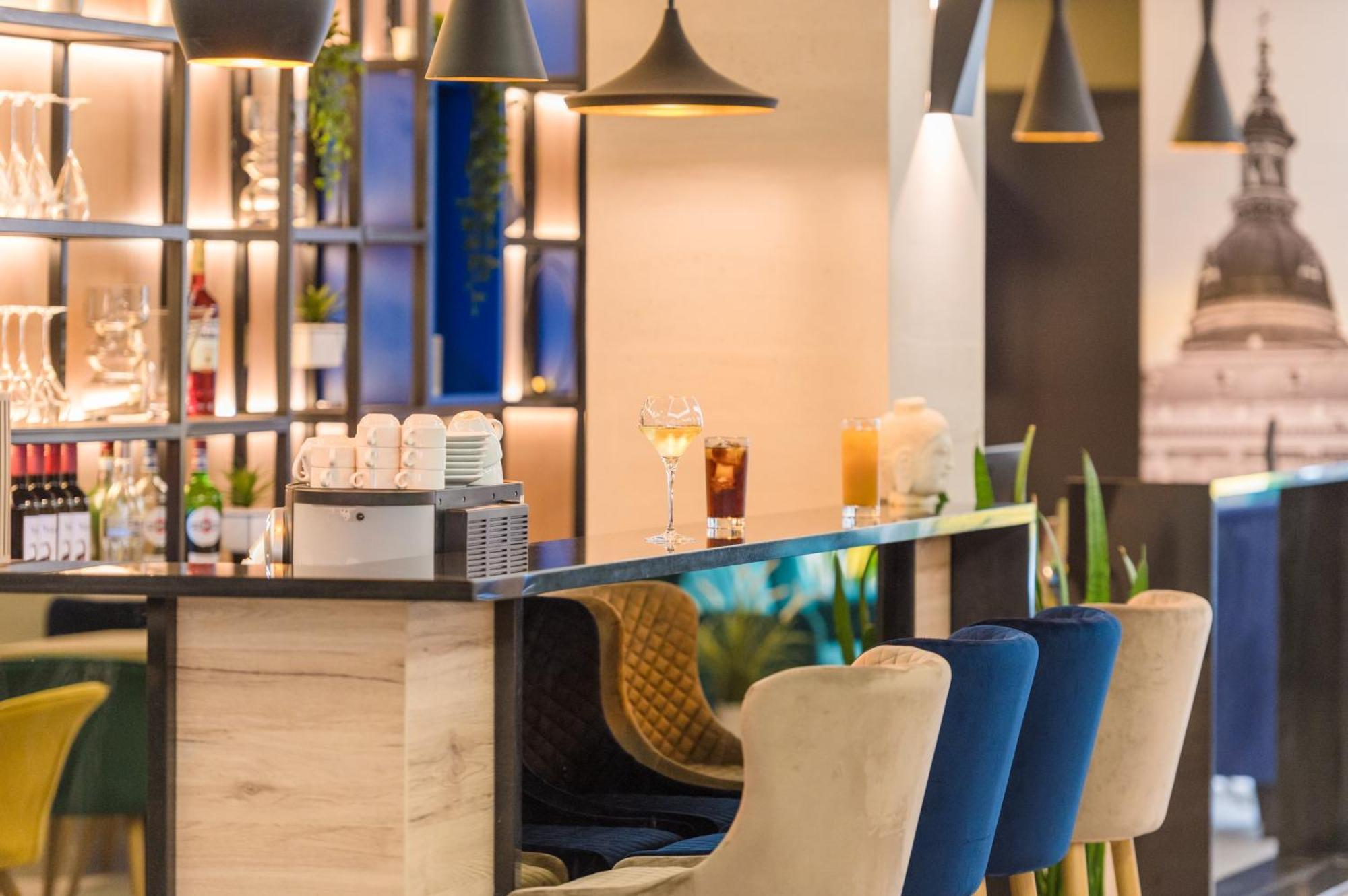 Impulso Fashion Hotel บูดาเปสต์ ภายนอก รูปภาพ
